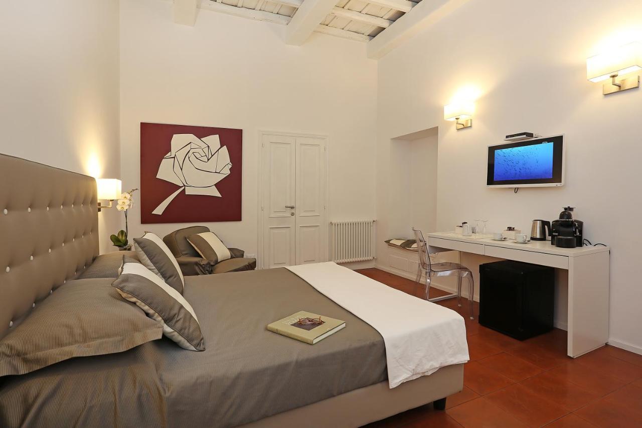 Bed and Breakfast Domus Croce Рим Екстер'єр фото